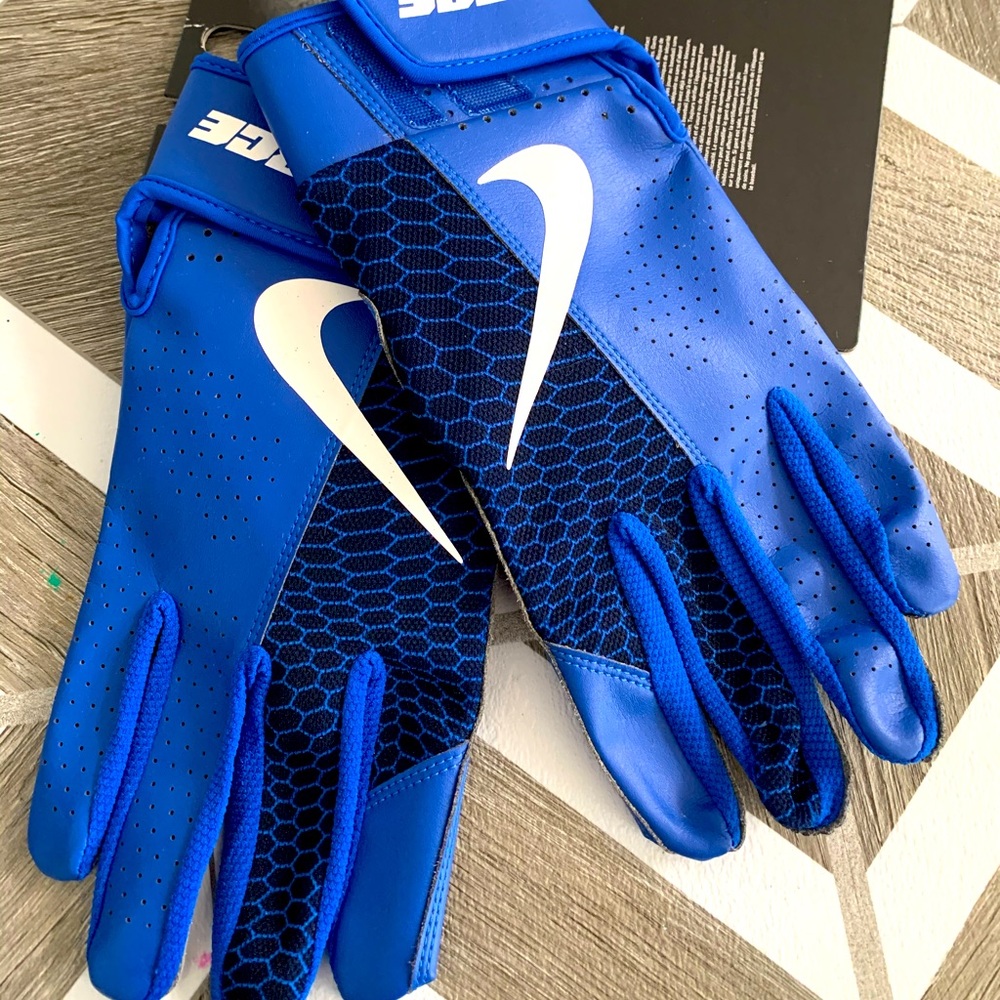 Nike Force Edge Glove